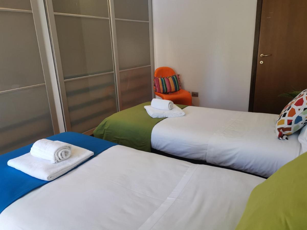 Bnbook Trilo Mind Rho Trilocale Con 2 Camere E 2 Bagni Exterior foto